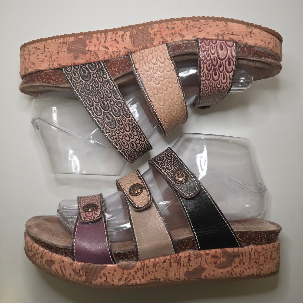 L'Artiste Boho Tooled Leather Artisanal Wedge Sandals Keena 39/8.5 Comfort Chic